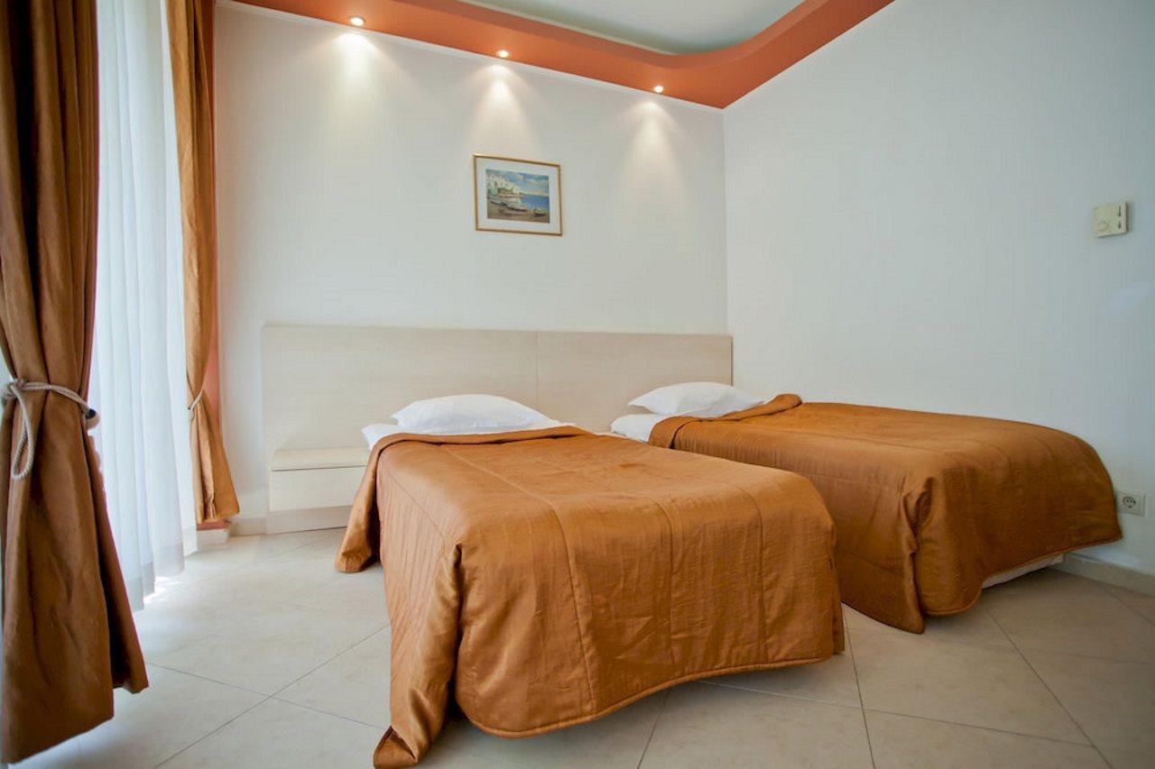 Family Gold Pearl (adults Only) 3*