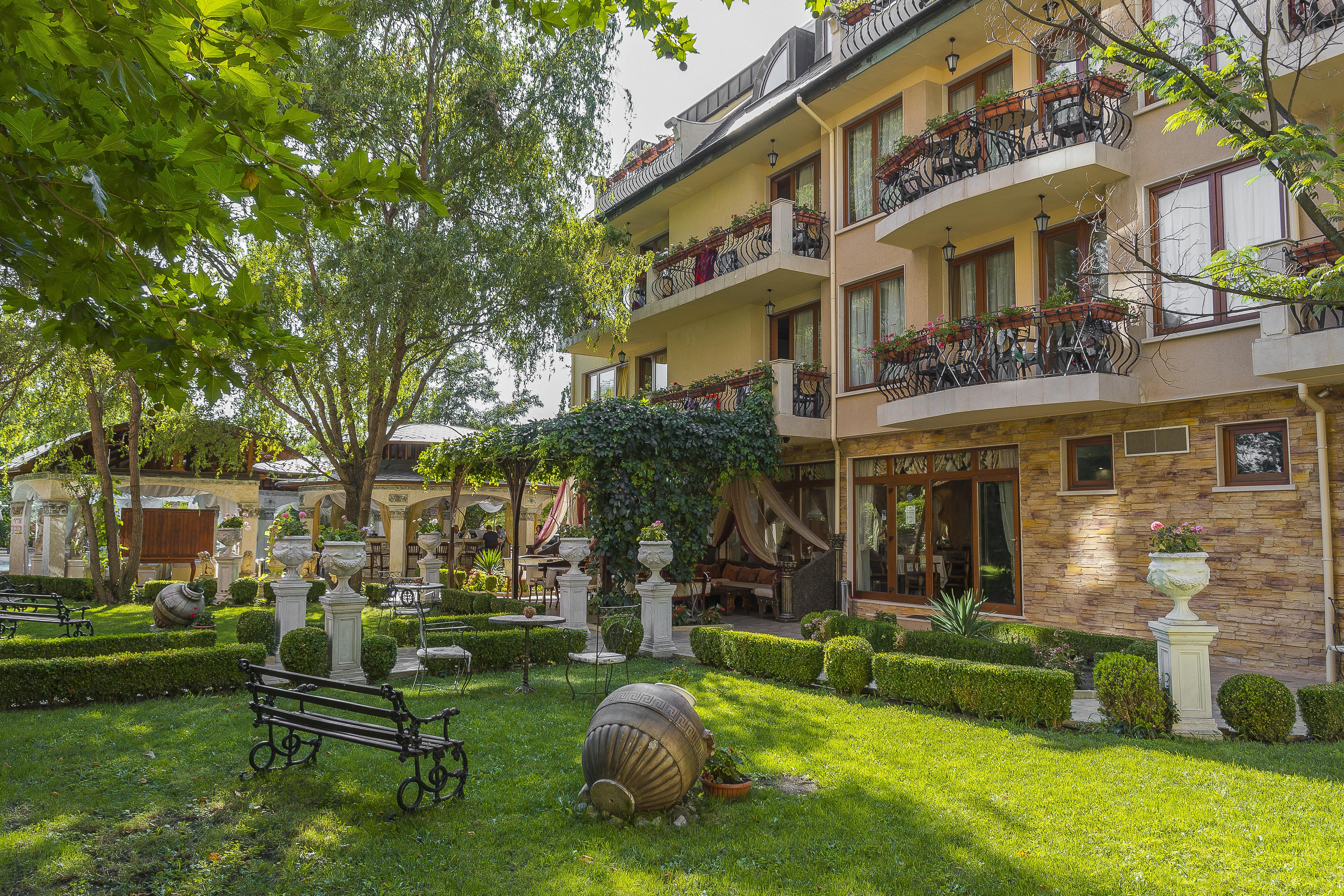 Family Gold Pearl (adults Only) Хотел 3*