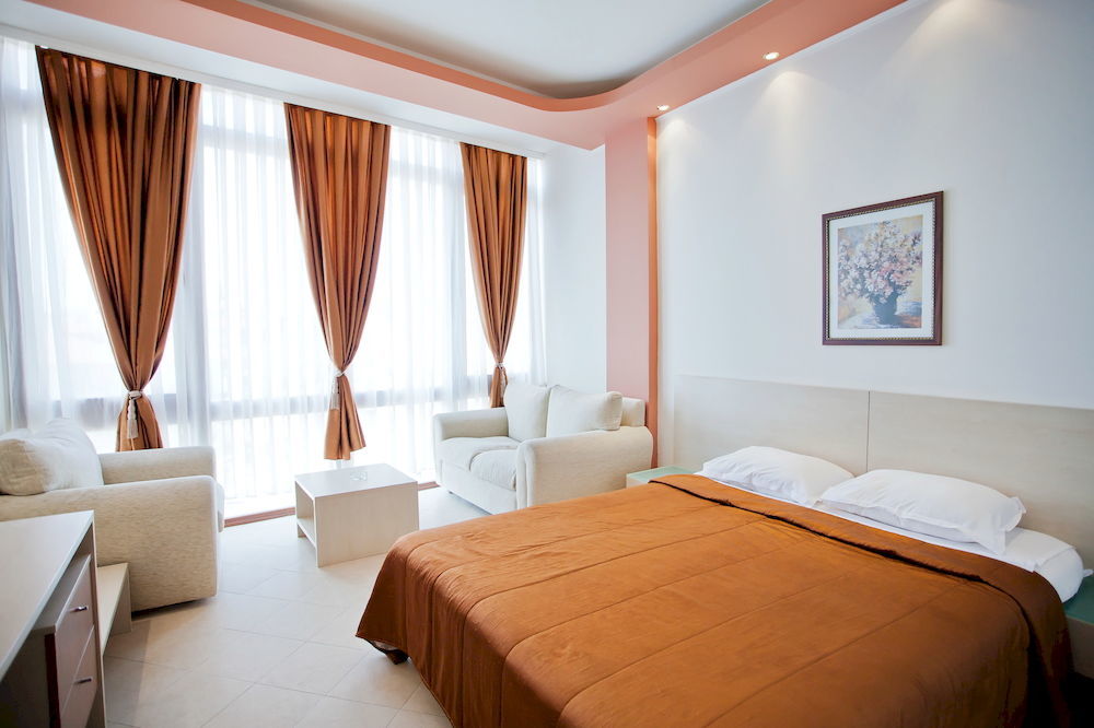 Хотел Family Gold Pearl (adults Only) 3*