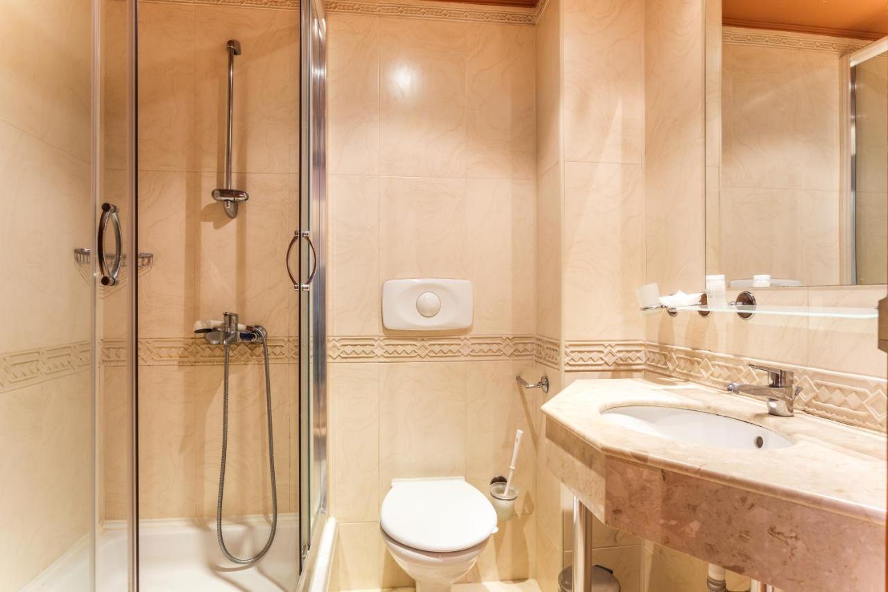 Family Gold Pearl (adults Only) Хотел 3*
