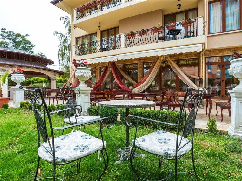 Хотел Family Gold Pearl (adults Only) 3*